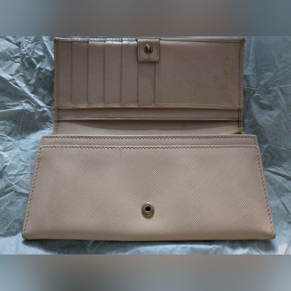 Salvatore Ferragamo Pink Leather Wallet with Bow Accent - Picture 3 of 13